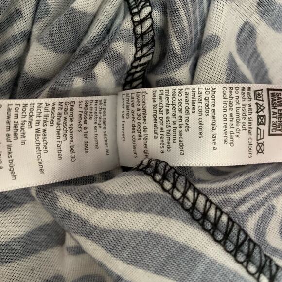 JW Anderson x Topshop black and white zebra print crewneck tee - Picture 7 of 7